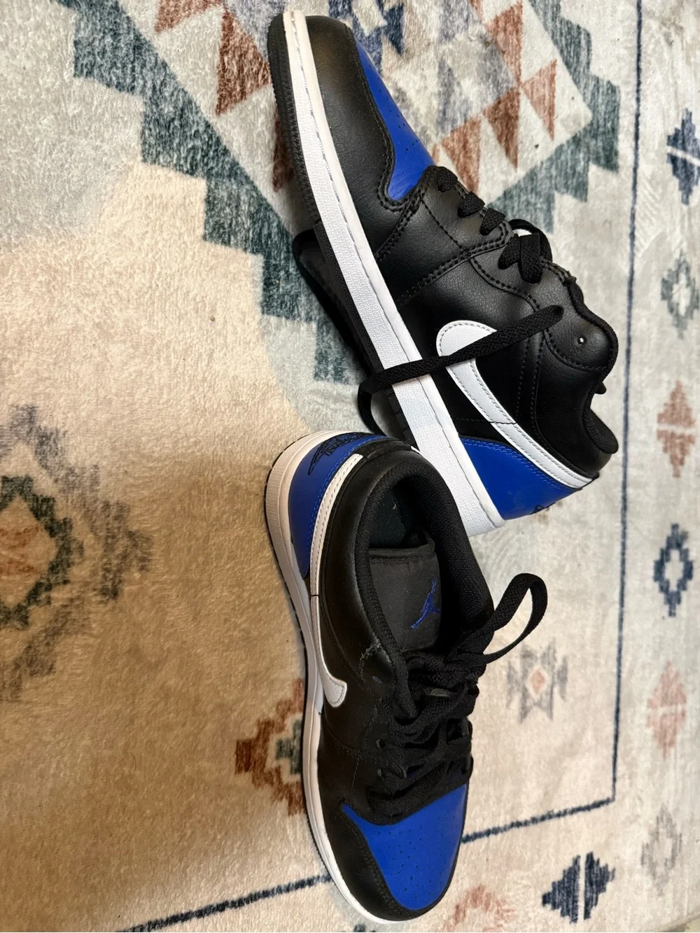 Jordan Low-Top Sneakers - Black & Blue